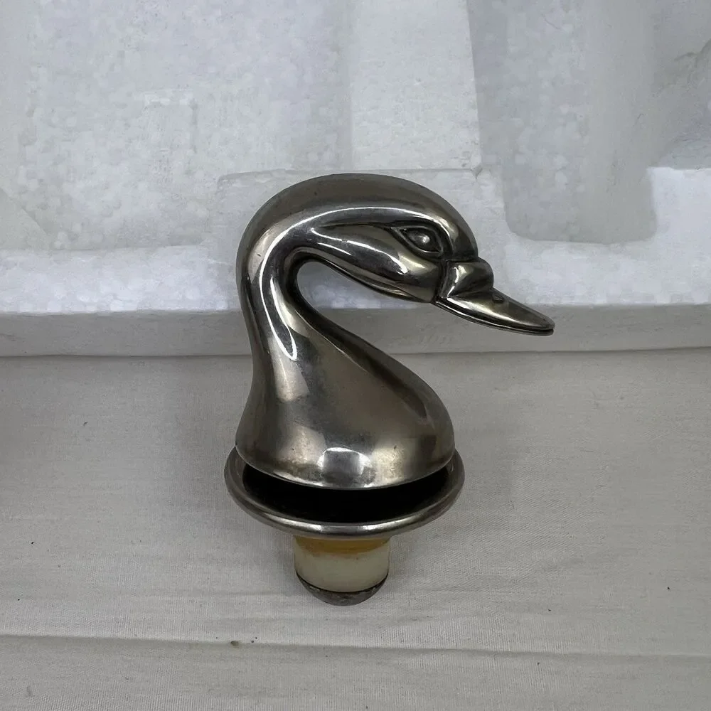 Lot Of‎ 4 Wine Bottle Stopper Deck Head The Thinker From H.M.Seashell From WTU